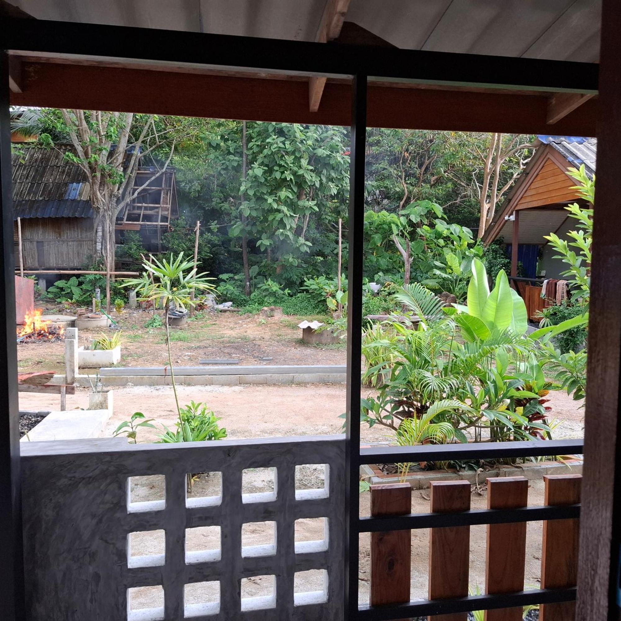 Lanta Valom Buri Villa Koh Lanta Exterior photo